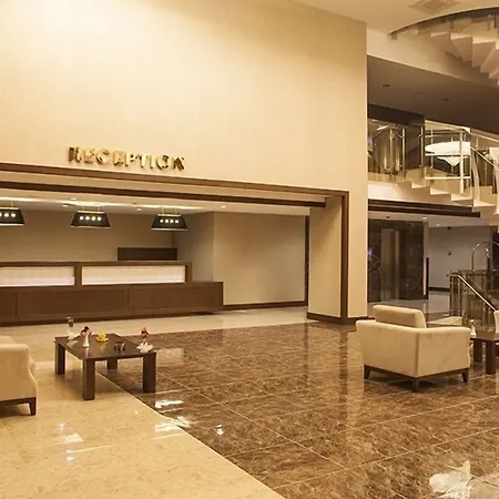 Szálloda Cherry Garden & 4*