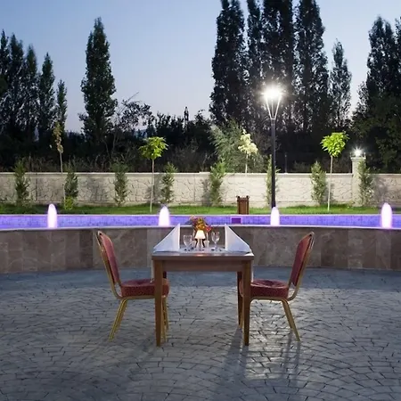 Cherry Garden & Szálloda 4*