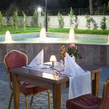 Hotell Cherry Garden & 4*