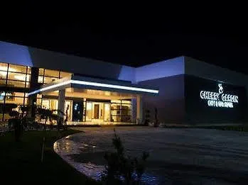 Hotel Cherry Garden &