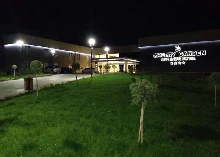Cherry Garden & Hotel