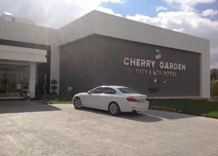 Cherry Garden & Hotel