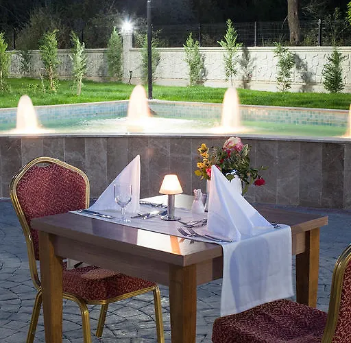 Hotel Cherry Garden & 4*