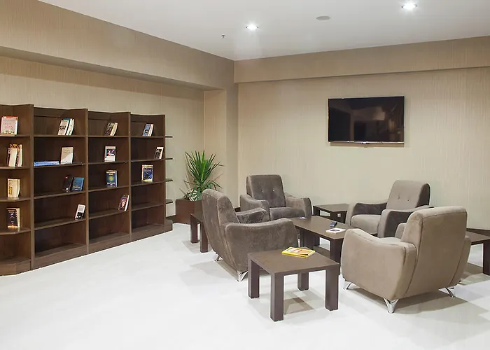 Hotel Cherry Garden &