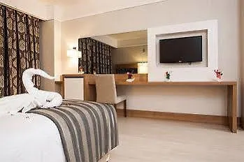 Cherry Garden & Hotel 4*